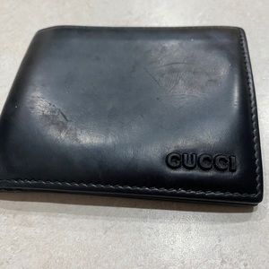 Black Gucci wallet